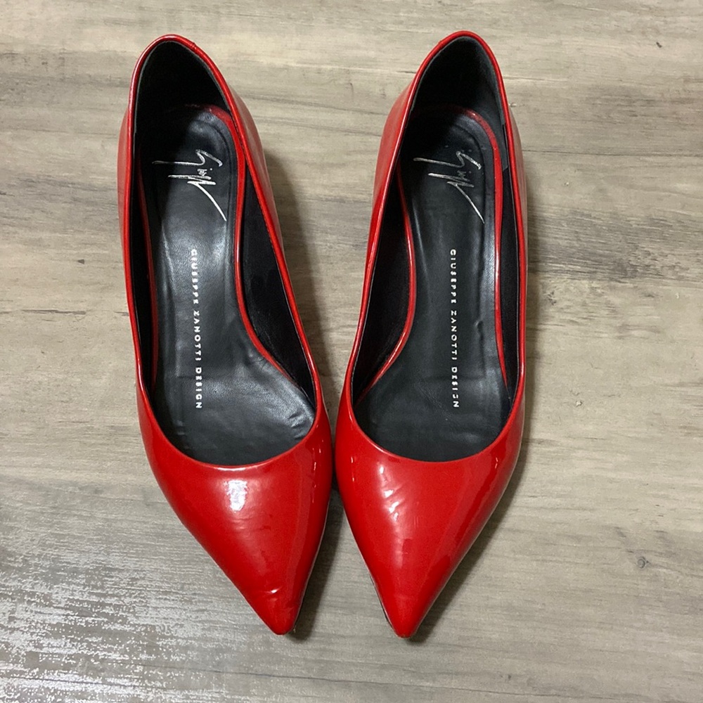 Giuseppe Zanotti Patent Leather Red Kitten Heel pump